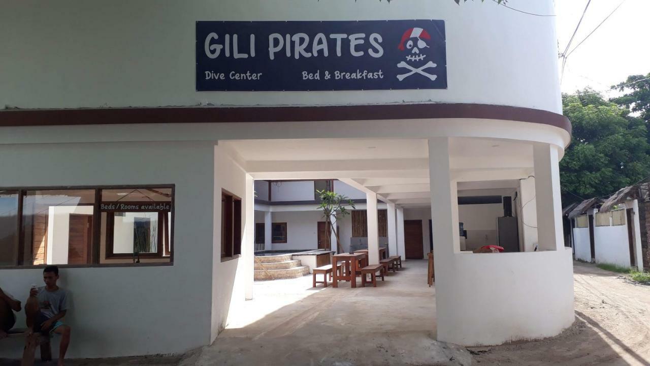 Gili Pirates Hostel Gili Trawangan Kültér fotó